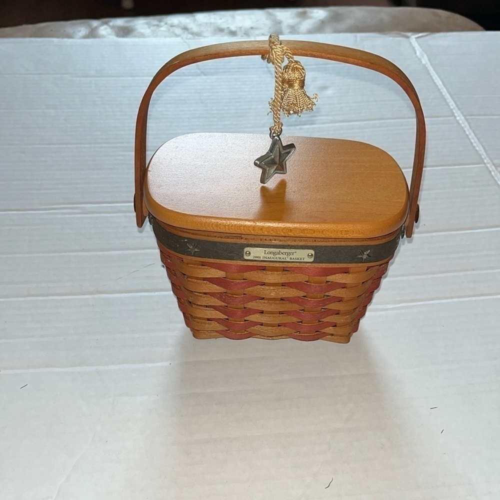 VTG-Longaberger 2001 inaugural basket, in honor of  President Bush.